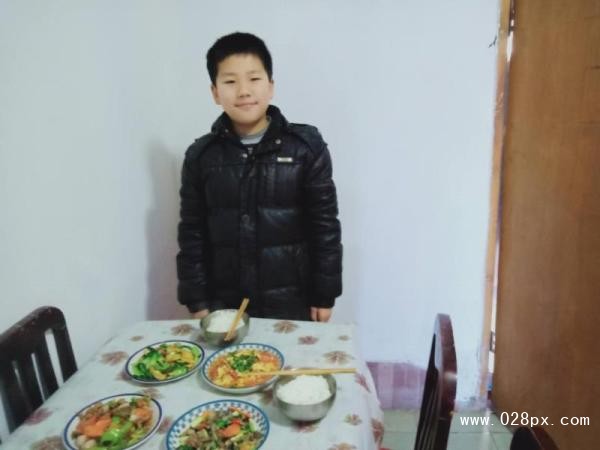 河南一小学鼓励学生学做菜 疫情过后将办美食大赛