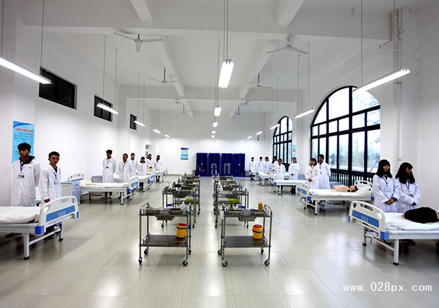 四川乐山医药科技学校成都校区图片