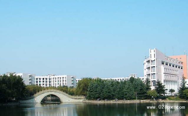 四川师范大学成都学院