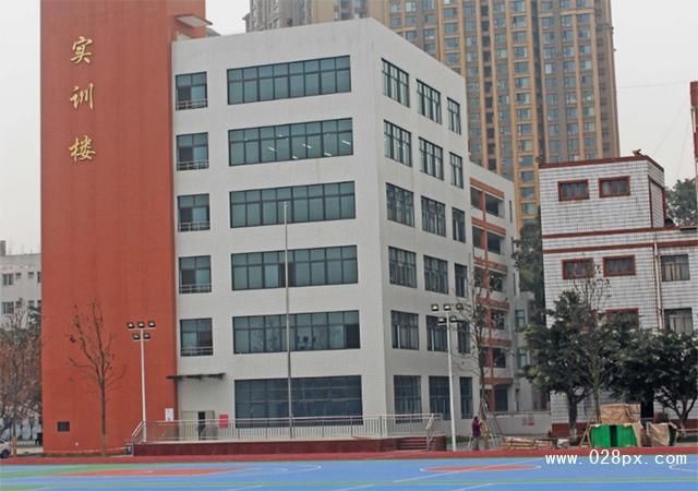 四川省工业贸易学校在哪里