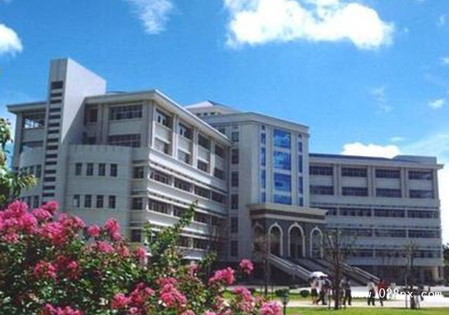 四川省水产学校贵不贵