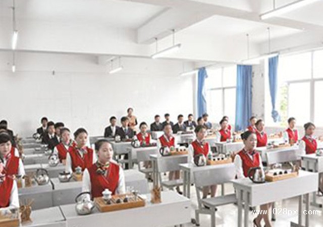 航空学校招生学费多少