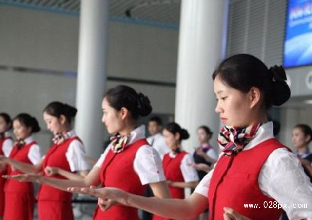 成都空姐学校学费多少