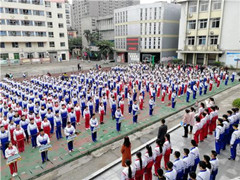 四川省成都市礼仪职业中学收费