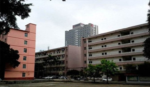 贵州邮电学校