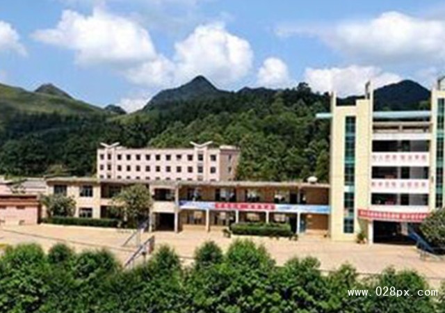 安顺市民族中等职业学校学费多少