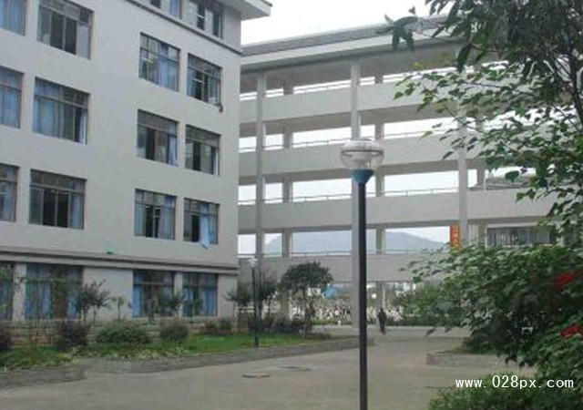 四川雅安航空工业联合技工学校报名条件
