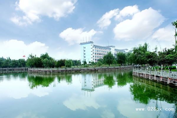 四川师大幼师学校